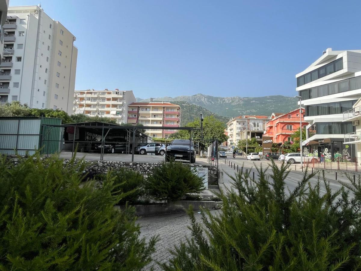 Apartments Zevs Budva Eksteriør billede