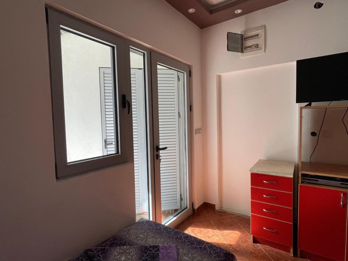 Apartments Zevs Budva Eksteriør billede