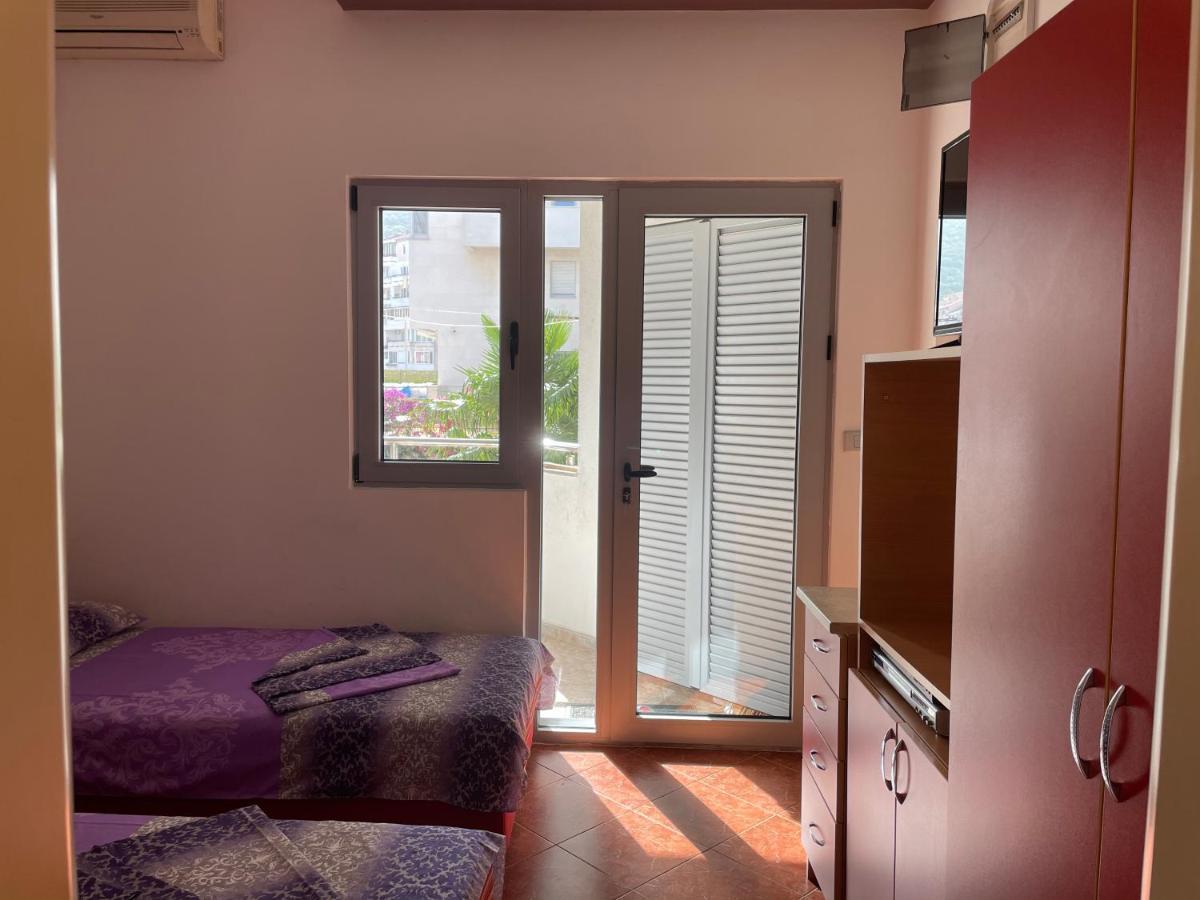 Apartments Zevs Budva Eksteriør billede