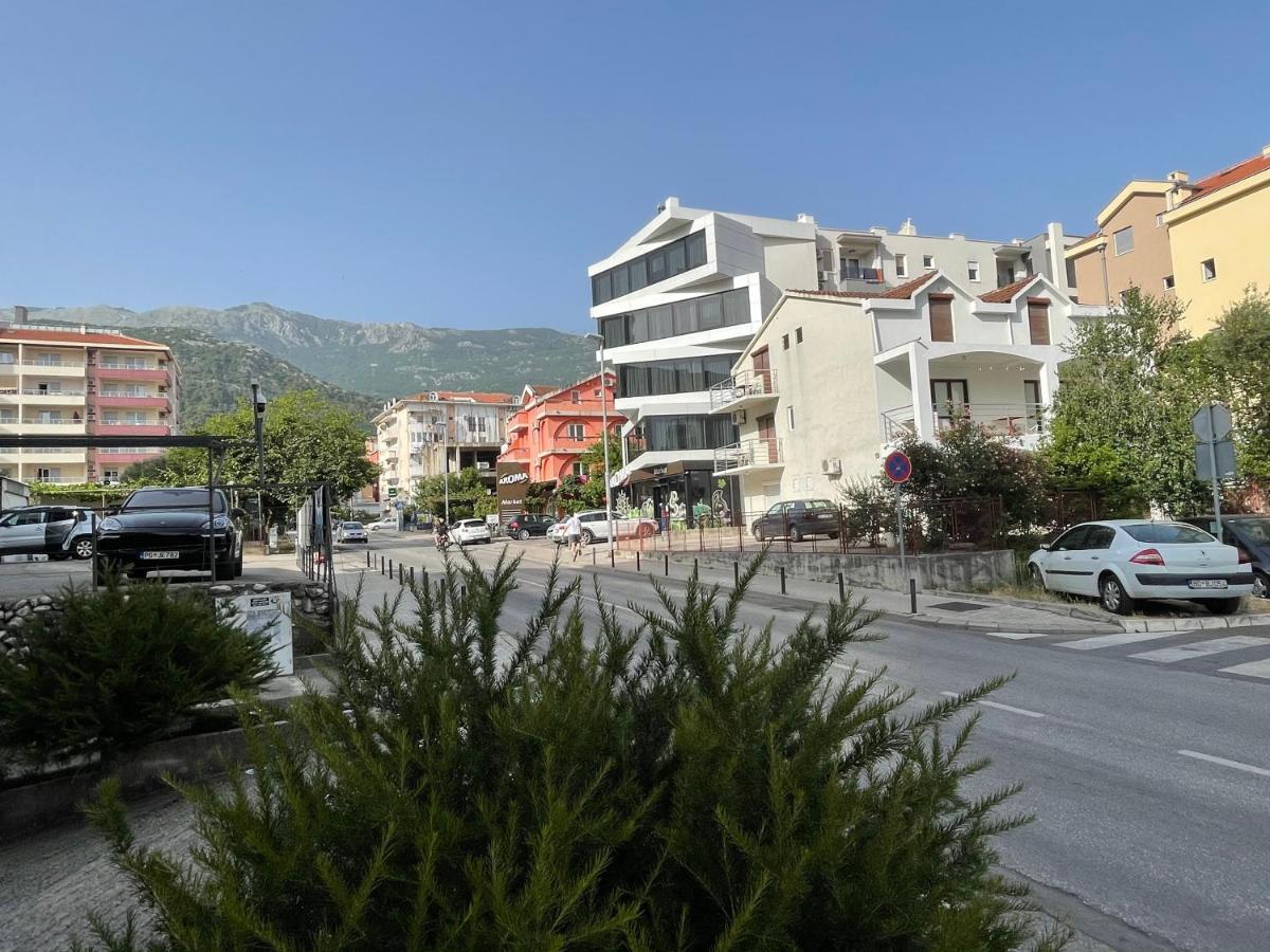 Apartments Zevs Budva Eksteriør billede